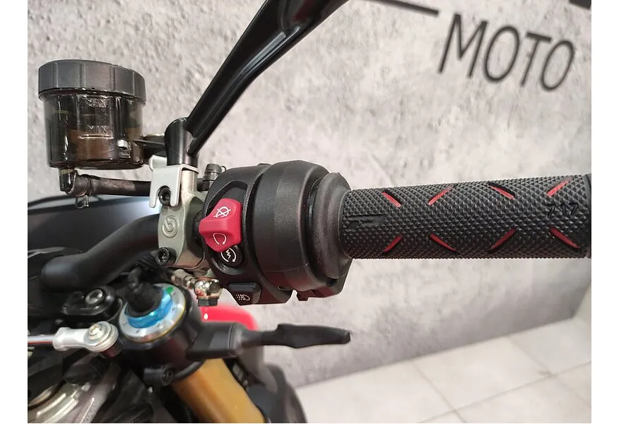 Ducati Streetfighter V4 1103 Красный в АВИЛОН. Слайд №8
