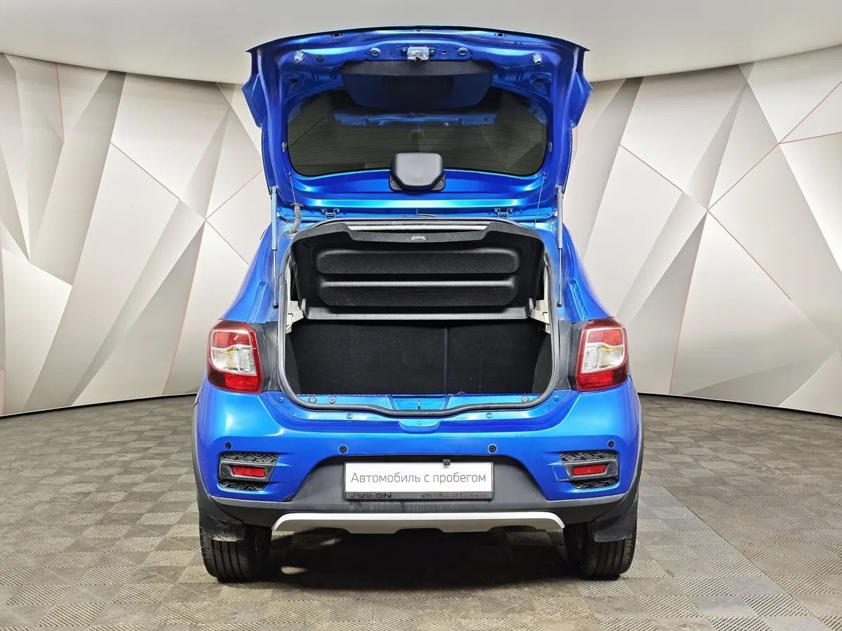Renault Sandero 1.6 MT (113 л.с.) Stepway Drive Синий в АВИЛОН. Слайд №11