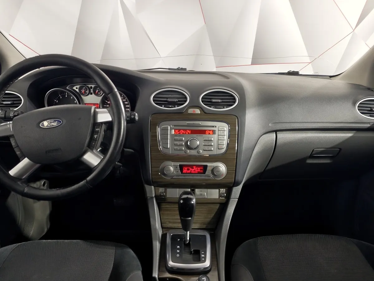 Ford Focus 1.6 AT (101 л.с.) Ghia Серый в АВИЛОН. Слайд №13