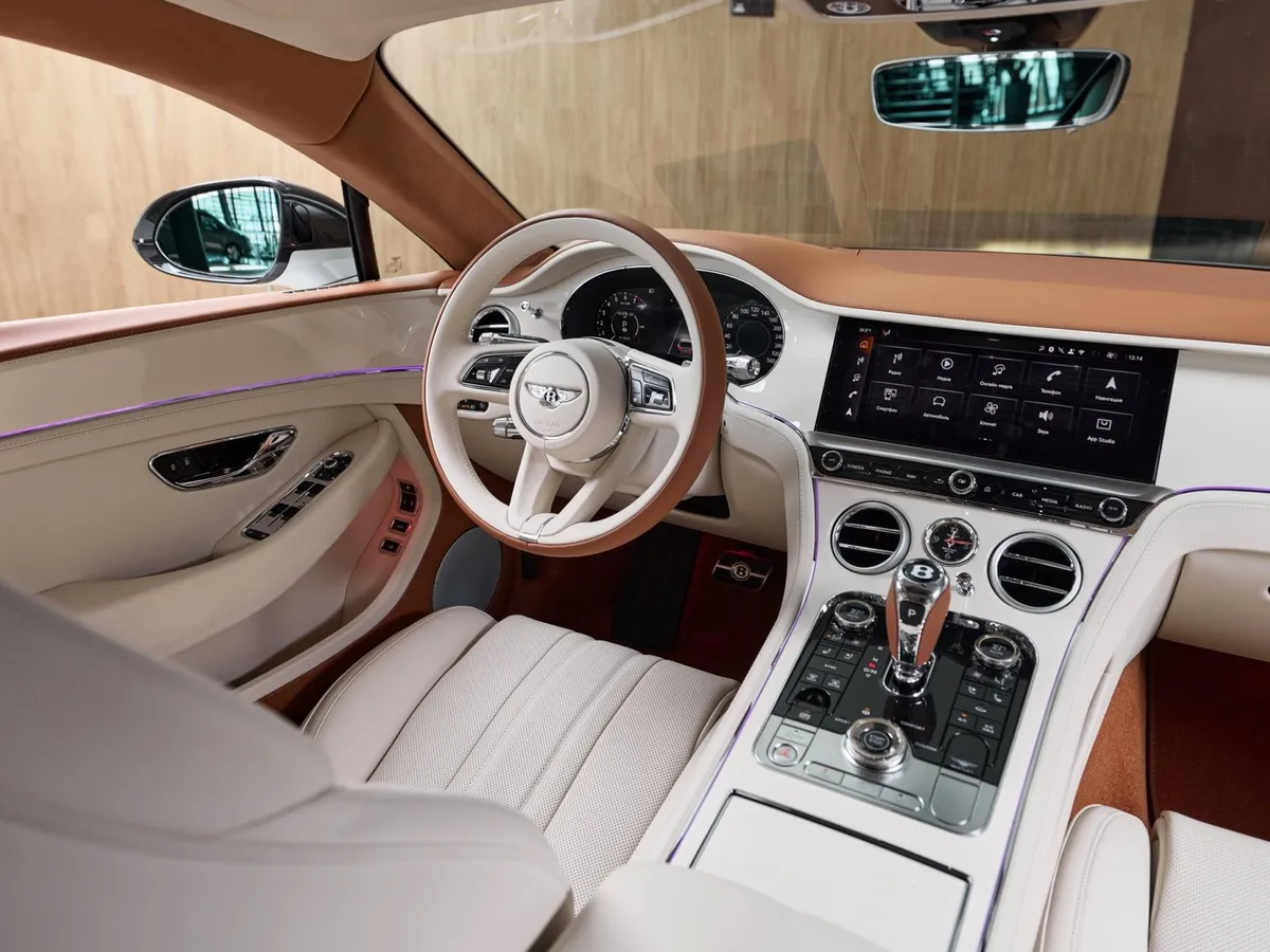 Bentley Continental GT 4.0h 8DCT 4WD (782 л.с.) Белый в АВИЛОН. Слайд №2
