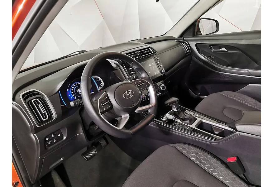 Hyundai Creta 2.0 AT 2WD (149 л.с.) Lifestyle + Winter Оранжевый в АВИЛОН. Слайд №15