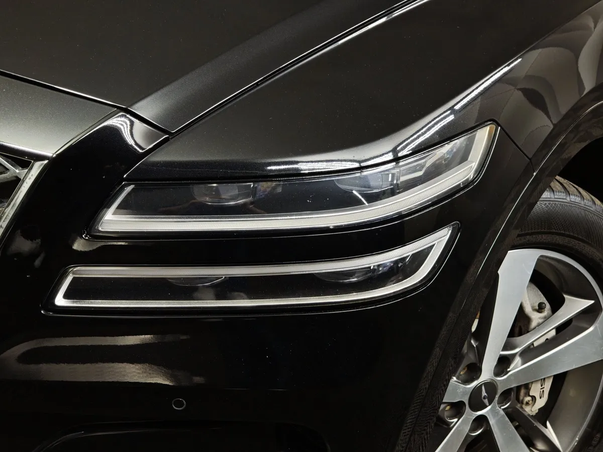 Genesis GV80 2.5 T-GDI 8AT 4WD (249 л.с.) Premium + Comfort Черный в АВИЛОН. Слайд №10