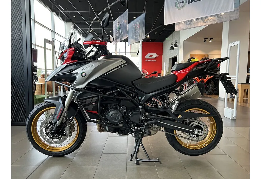 LIVE. Слайд №2