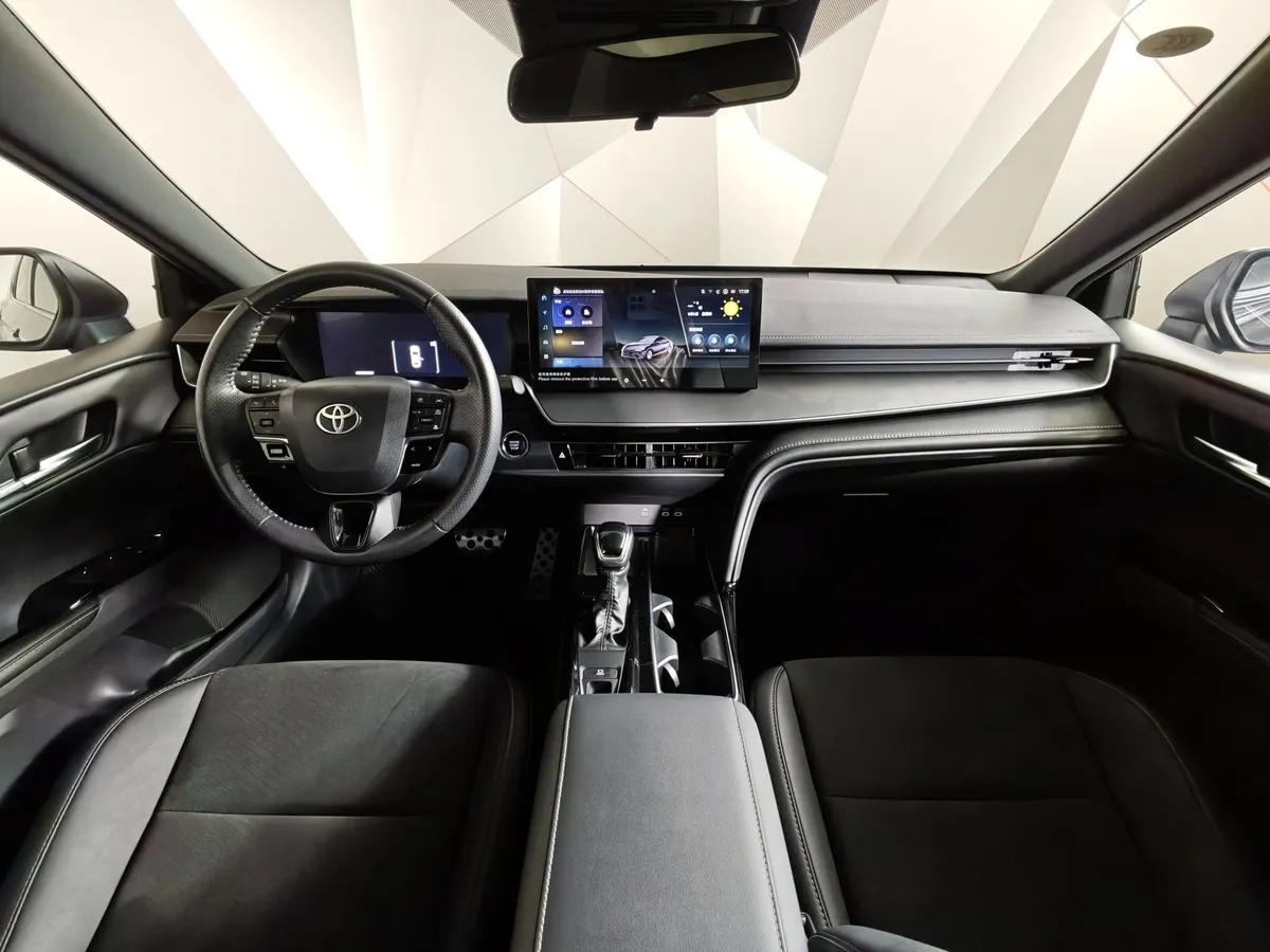 Toyota Camry 2.0 AT (173 л.с.) Sport в АВИЛОН. Слайд №14