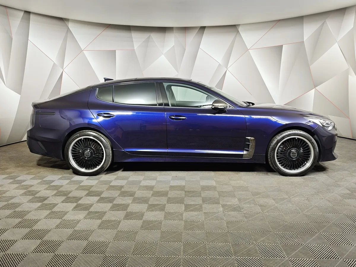 Kia Stinger 2.0 AT AWD (247 л.с.) GT Line Синий в АВИЛОН. Слайд №6