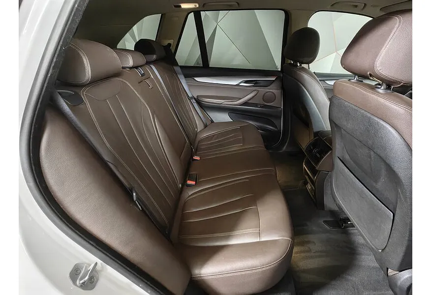 BMW X5 xDrive25d Steptronic (218 л.с.) Business (Локальная сборка) Белый в АВИЛОН. Слайд №14