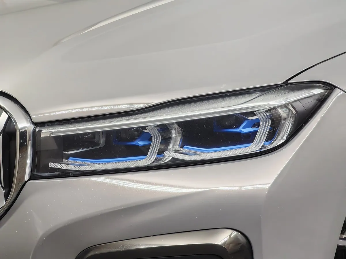 BMW 7 серия 730Ld xDrive AT (249 л.с.) Base (Локальная сборка) Серый в АВИЛОН. Слайд №8