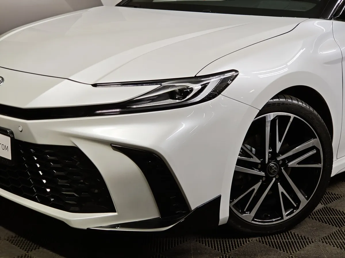 Toyota Camry 2.0 AT (173 л.с.) Sport Белый в АВИЛОН. Слайд №10