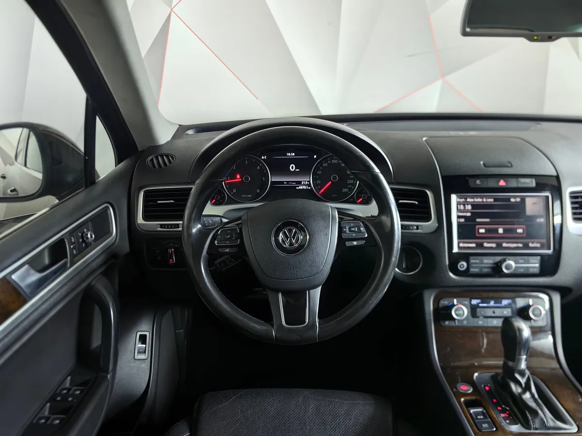 Volkswagen Touareg 3.0 TDI Tiptronic 4Motion (204 л.с.) Коричневый в АВИЛОН. Слайд №19