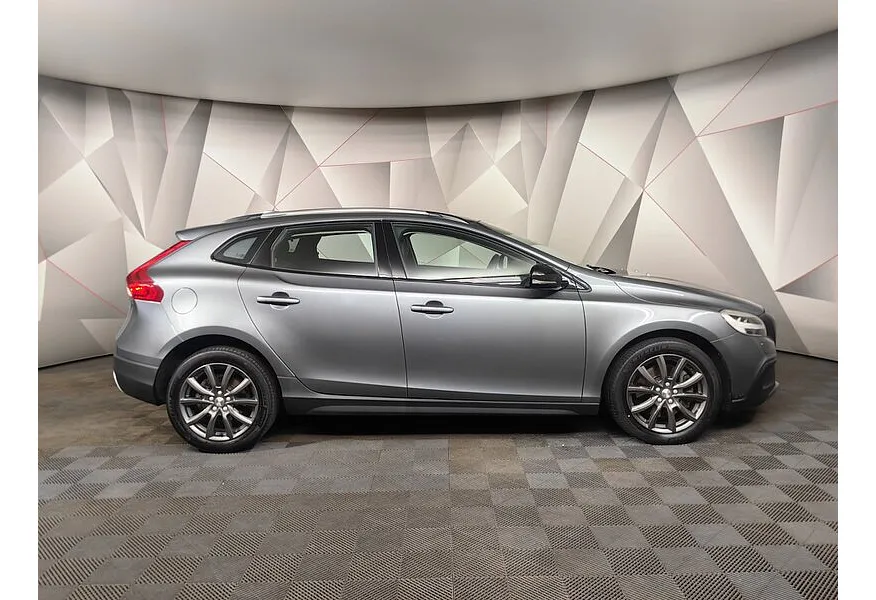 LIVE. Слайд №4