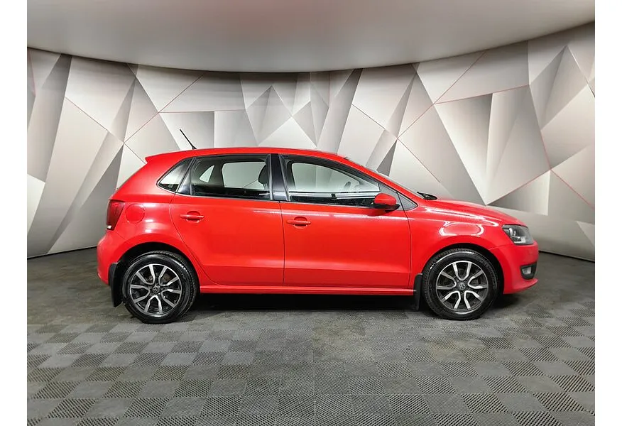 Volkswagen Polo 1.4 DSG (85 л.с.) Comfortline Красный в АВИЛОН. Слайд №6
