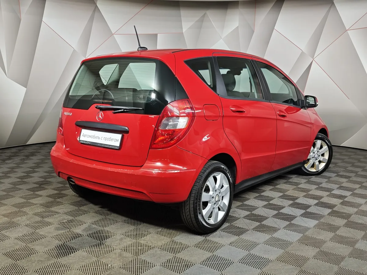 Mercedes-Benz A-Класс A 180 Autotronic (116 л.с.) Красный в АВИЛОН. Слайд №2
