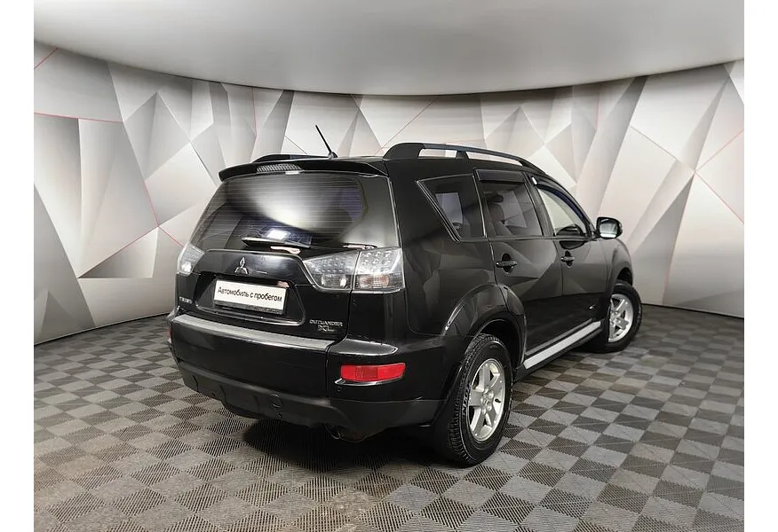 Mitsubishi Outlander 2.0 CVT 2WD (147 л.с.) Черный в АВИЛОН. Слайд №2