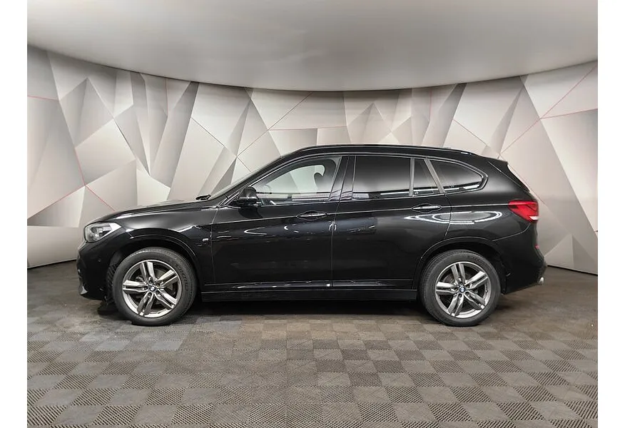 LIVE. Слайд №2