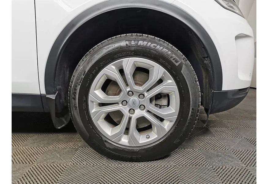 Land Rover Discovery Sport 2.0 TD4 AT AWD (150 л.с.) Белый в АВИЛОН. Слайд №9