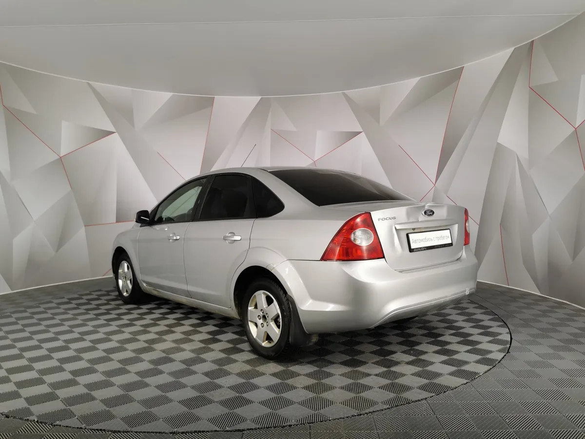Ford Focus 1.6 MT (101 л.с.) Comfort Серебристый в АВИЛОН. Слайд №4