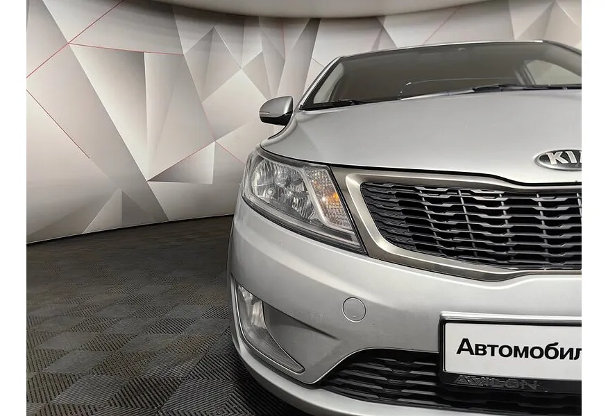 Kia Rio 1.6 MT (123 л.с.) Comfort Серебристый в АВИЛОН. Слайд №10