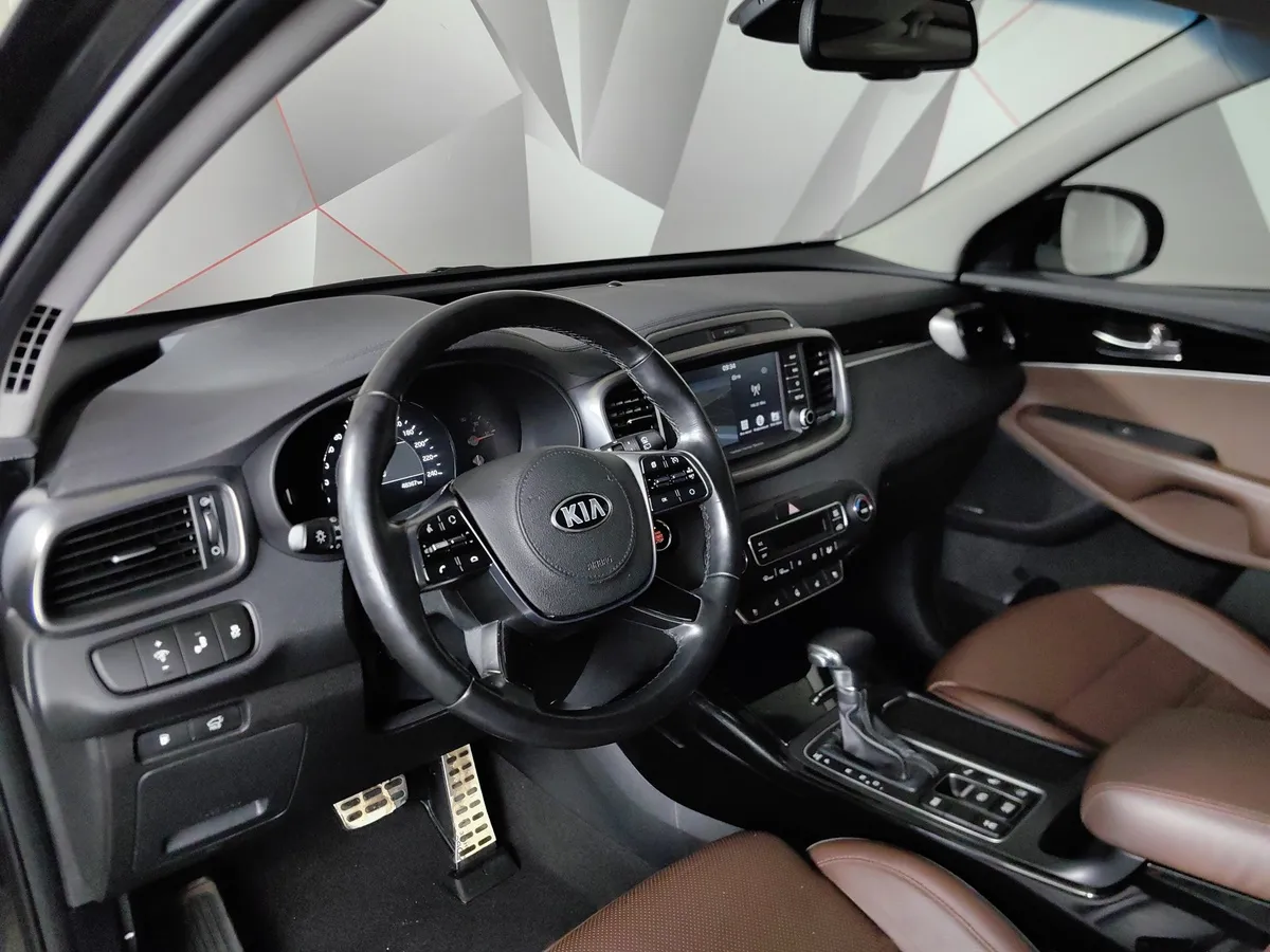 Kia Sorento 2.2 CRDi AT AWD (200 л.с.) Premium Коричневый в АВИЛОН. Слайд №19