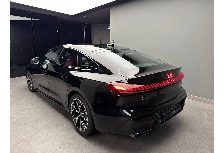 Audi A5 2.0 40 TFSI S-tronic quattro (204 л.с.) Черный в АВИЛОН. Слайд №2