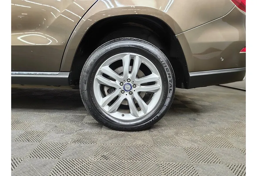 Mercedes-Benz GLS 350 d 4MATIC 9G-TRONIC (249 л.с.) Особая серия Коричневый в АВИЛОН. Слайд №9