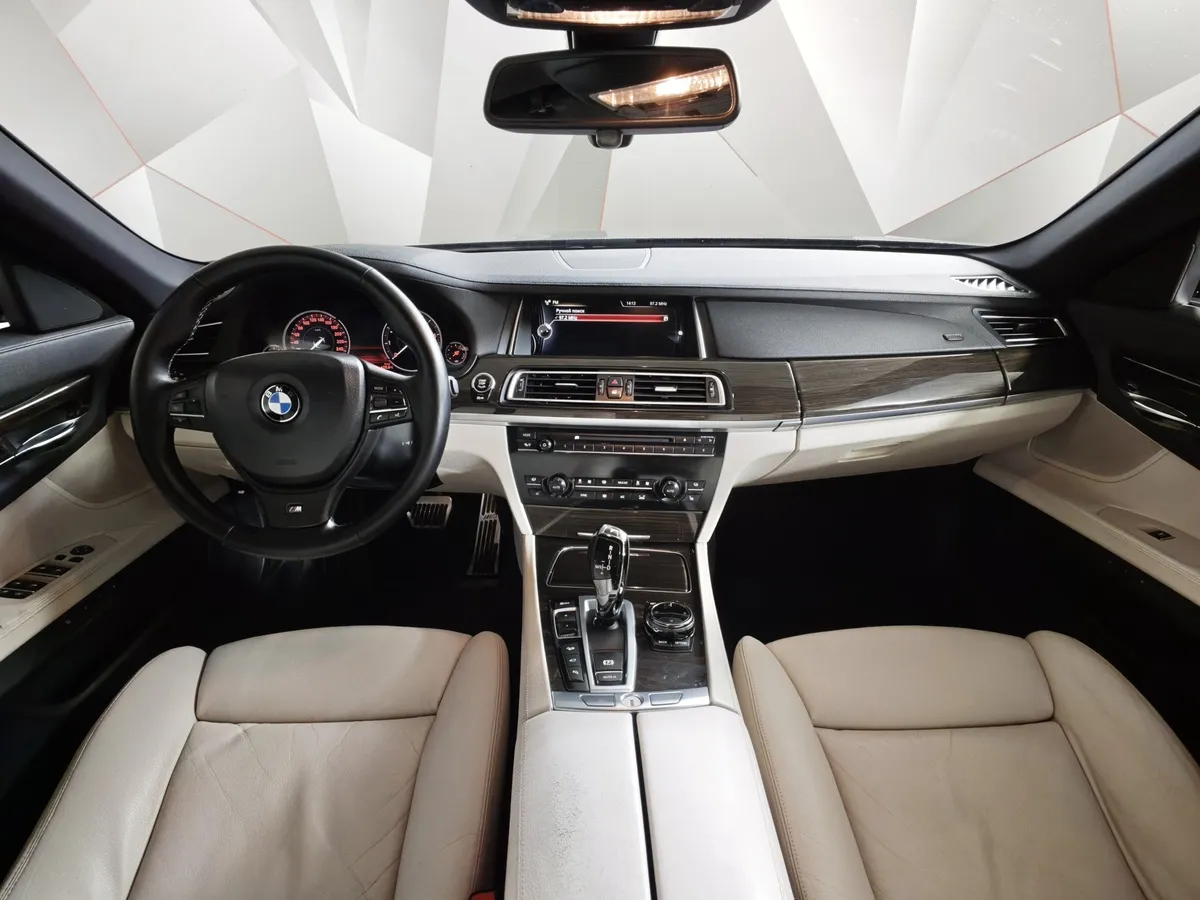 BMW 7 серия 740i AT (320 л.с.) Синий в АВИЛОН. Слайд №11