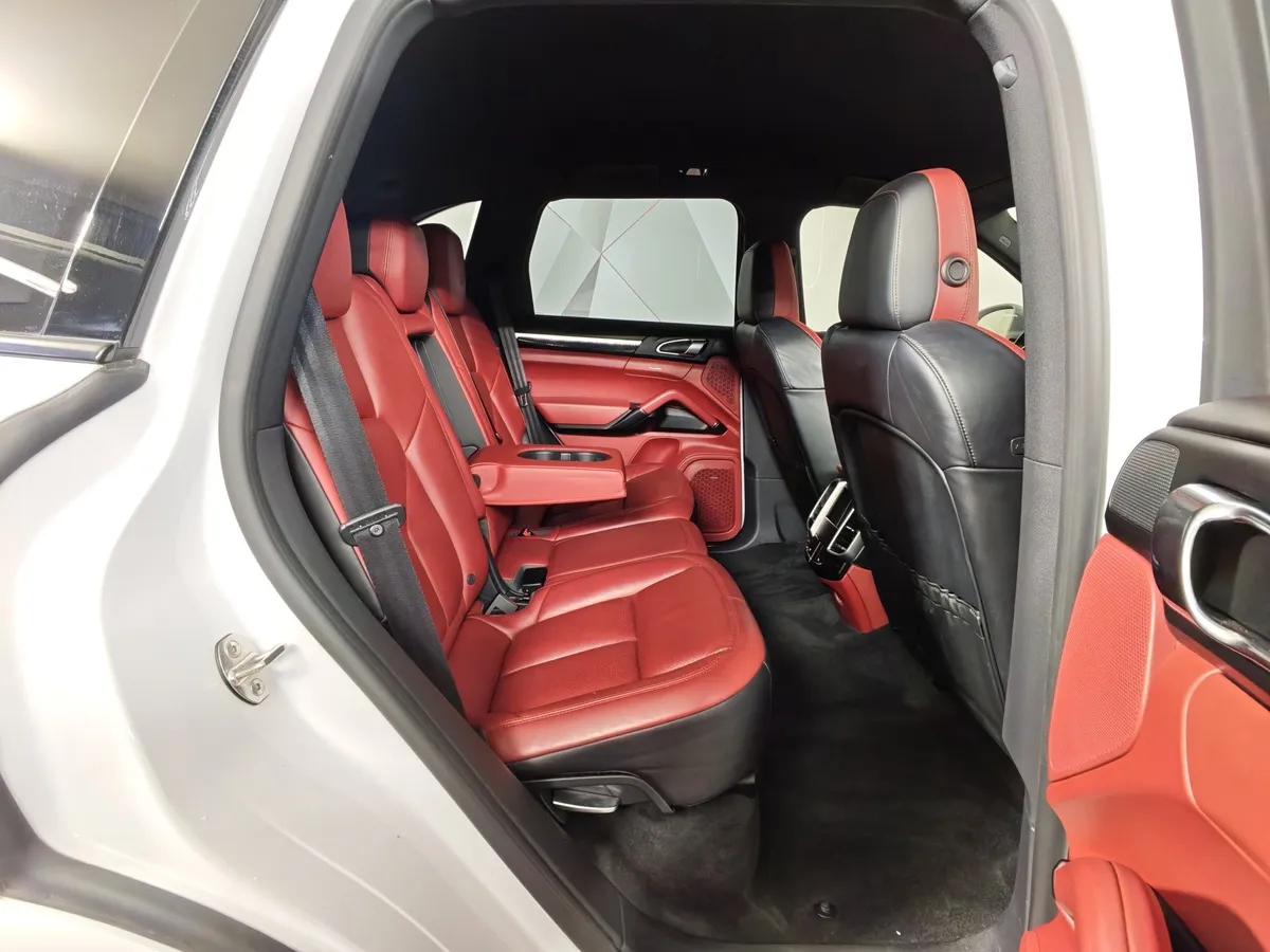 Porsche Cayenne 3.6 Tiptronic AWD (300 л.с.) Белый в АВИЛОН. Слайд №16