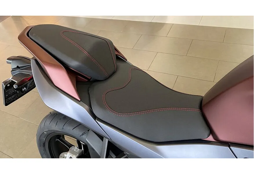 АВИЛОН - QJMOTOR SRK 700 700 см³ (73 л.с.) 700 Красный - slide 9