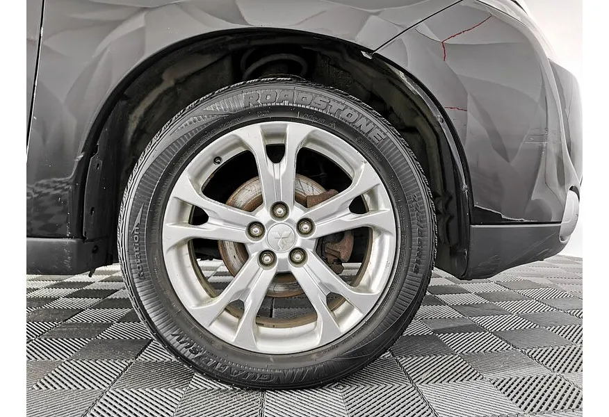 Mitsubishi Outlander 2.4 CVT 4WD (167 л.с.) Черный в АВИЛОН. Слайд №9