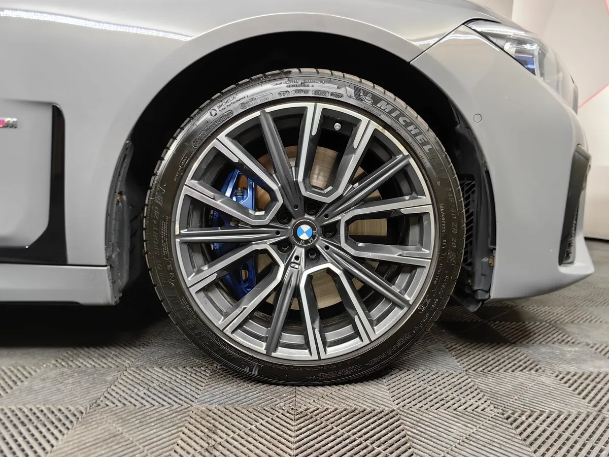 BMW 7 серия 730Ld xDrive AT (249 л.с.) Base (Локальная сборка) Серый в АВИЛОН. Слайд №7