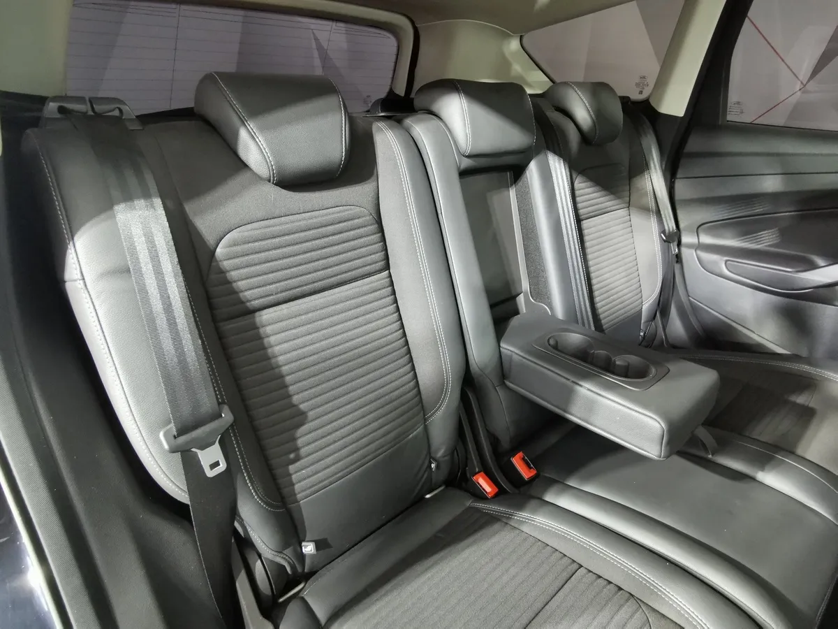 Ford Kuga 1.5 EcoBoost AT AWD (150 л.с.) Titanium Черный в АВИЛОН. Слайд №16