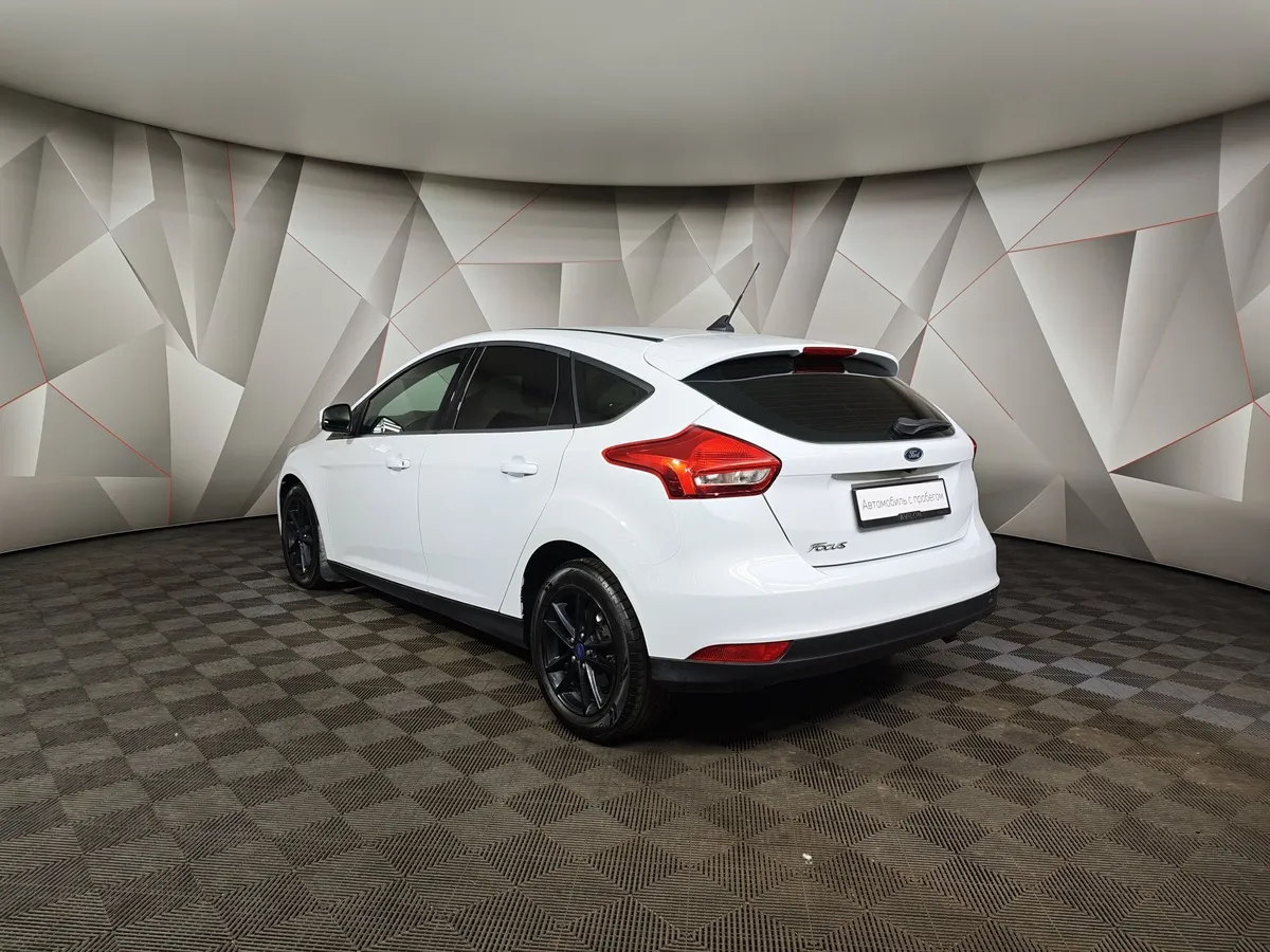 Ford Focus 1.6 Ti-VCT PowerShift (125 л.с.) Trend Белый в АВИЛОН. Слайд №4