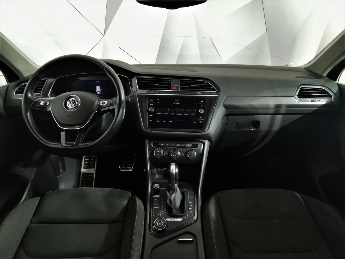 Volkswagen Tiguan 2.0 TSI 4Motion DSG (180 л.с.) Highline Красный в АВИЛОН. Слайд №13