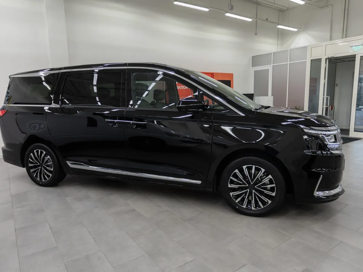Sollers SP7 2.0T GDI 8AT FWD (224 л.с.) Черный в АВИЛОН. Слайд №4