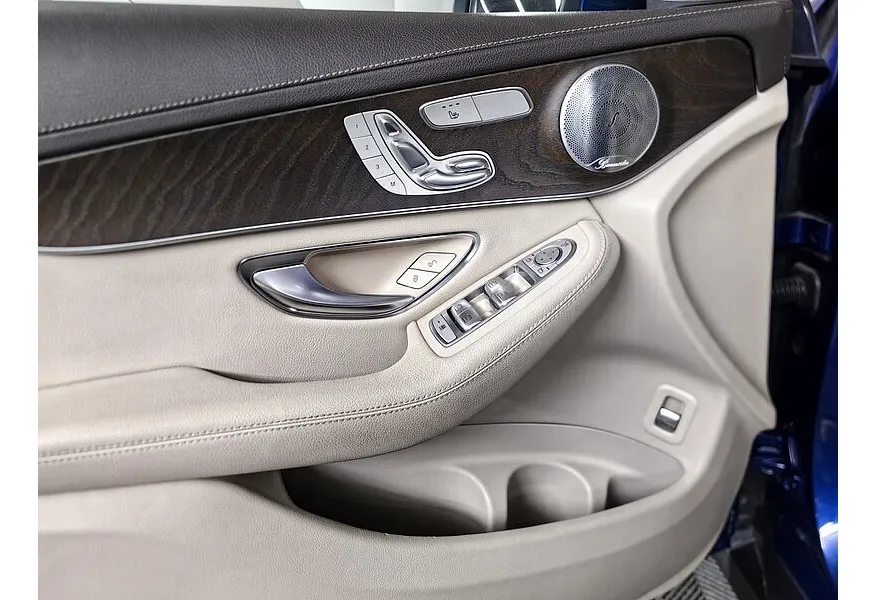 Mercedes-Benz GLC Купе 300 9G-TRONIC 4MATIC (245 л.с.) Sport Синий в АВИЛОН. Слайд №21