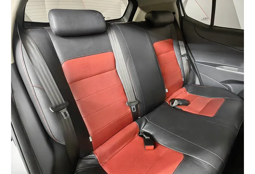 Lifan X50 1.5 MT (103 л.с.) Серебристый в АВИЛОН. Слайд №17