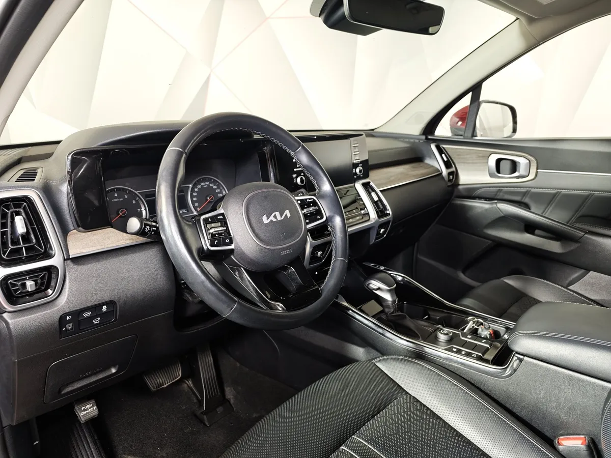 Kia Sorento 2.5 MPI 4WD AT (180 л.с.) Premium Красный в АВИЛОН. Слайд №18