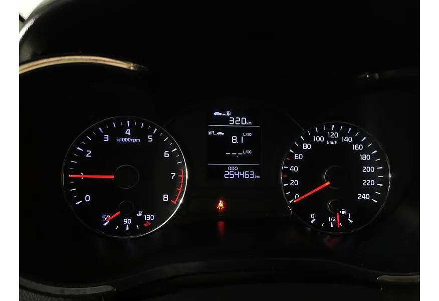 Kia Cerato 1.6 MT (130 л.с.) Comfort (D460) Серебристый в АВИЛОН. Слайд №18