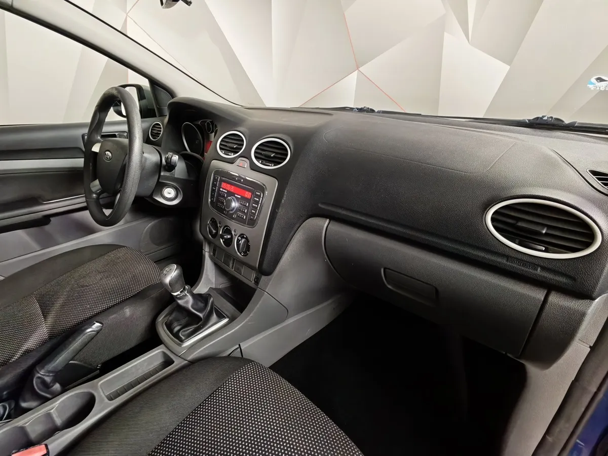Ford Focus 1.4 MT (80 л.с.) Ambiente Синий в АВИЛОН. Слайд №12