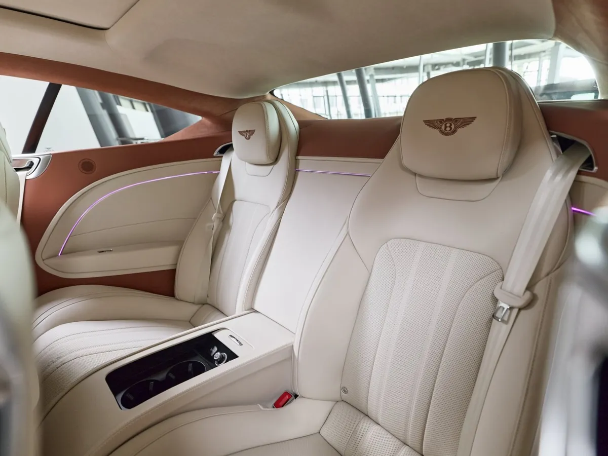 Bentley Continental GT 4.0h 8DCT 4WD (782 л.с.) Белый в АВИЛОН. Слайд №7