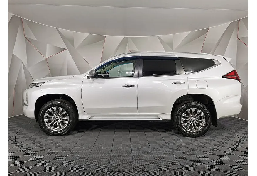 АВИЛОН - Mitsubishi Pajero Sport 3.0 AT AWD (209 л.с.) Ultimate Белый - slide 2
