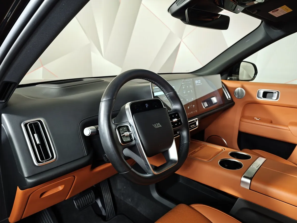 Li Auto L9 1.5 AT 4WD (449 л.с.) Ultra Черный в АВИЛОН. Слайд №16
