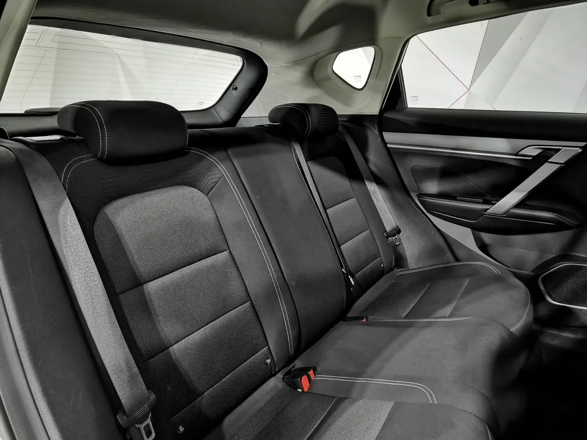Geely Coolray 1.5T 7DCT 2WD (150 л.с.) Comfort Белый в АВИЛОН. Слайд №11