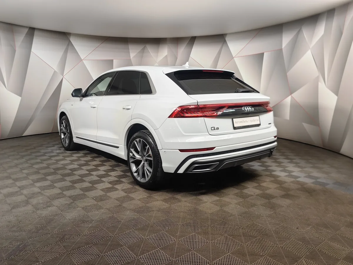 Audi Q8 45 TDI Tiptronic quattro (249 л.с.) Белый в АВИЛОН. Слайд №4