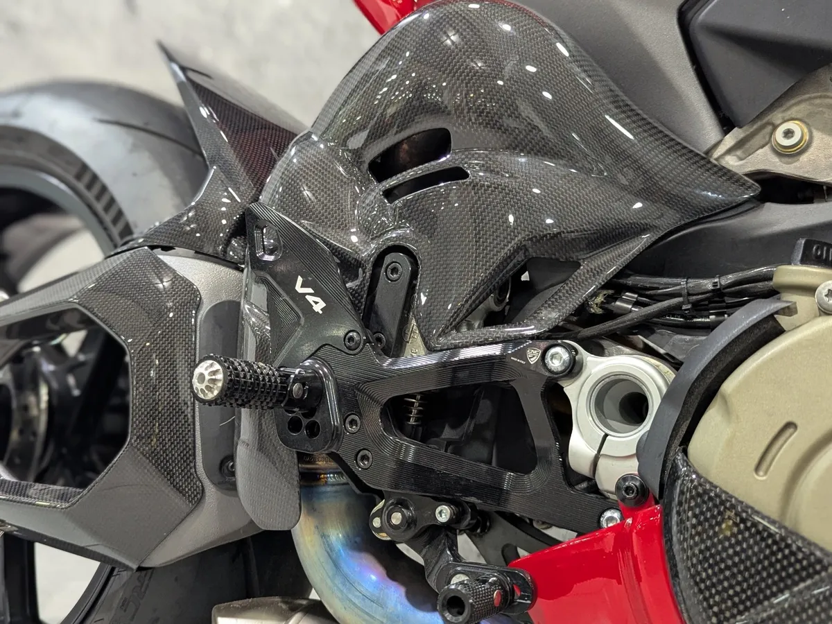 Ducati Panigale V4 1100 см³ (214 л.с.) 1103 Красный в АВИЛОН. Слайд №8