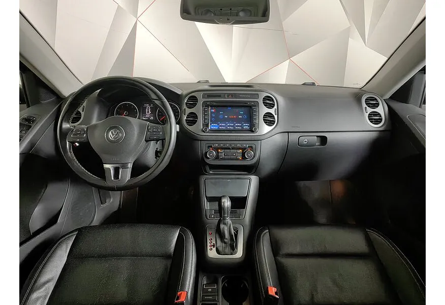 Volkswagen Tiguan 2.0 TSI 4Motion AT (180 л.с.) CLUB Коричневый в АВИЛОН. Слайд №14