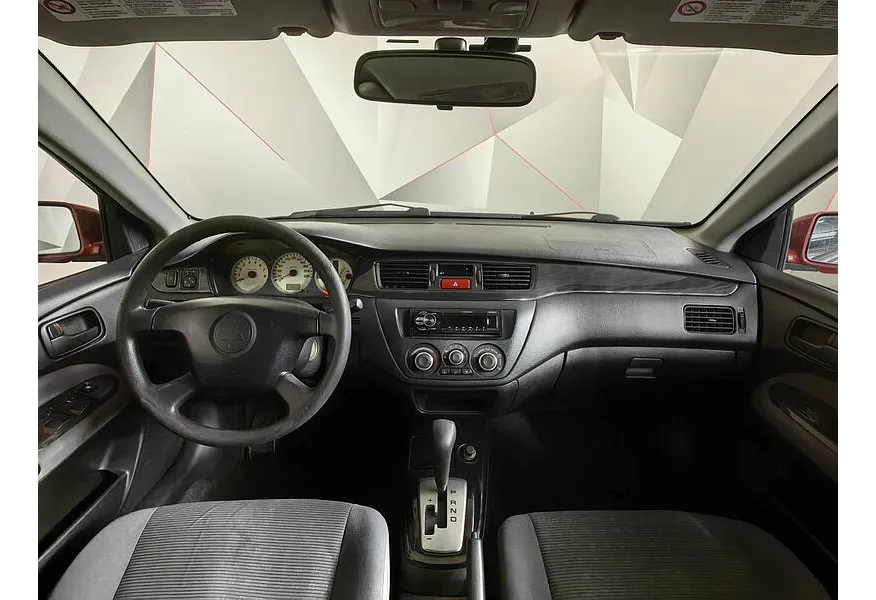 Mitsubishi Lancer 1.6 AT (98 л.с.) Красный в АВИЛОН. Слайд №11