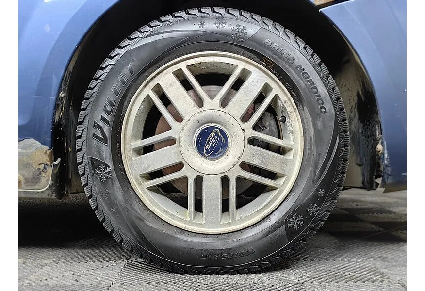 Ford Focus 1.6 AT (101 л.с.) Trend Синий в АВИЛОН. Слайд №9