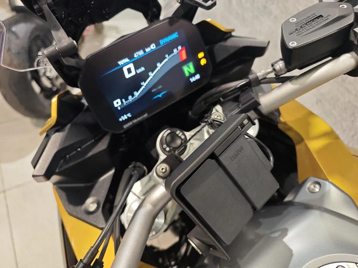 BMW Motorrad F 900 XR F 900 XR 895 см³ 895 Желтый в АВИЛОН. Слайд №6
