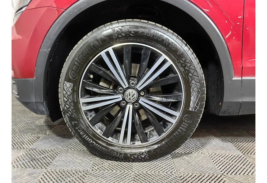 Volkswagen Tiguan 2.0 TDI 4Motion DSG (150 л.с.) Highline Красный в АВИЛОН. Слайд №9