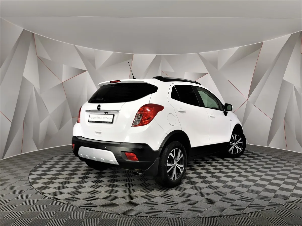Opel Mokka 1.8 MT (140 л.с.) Белый в АВИЛОН. Слайд №2